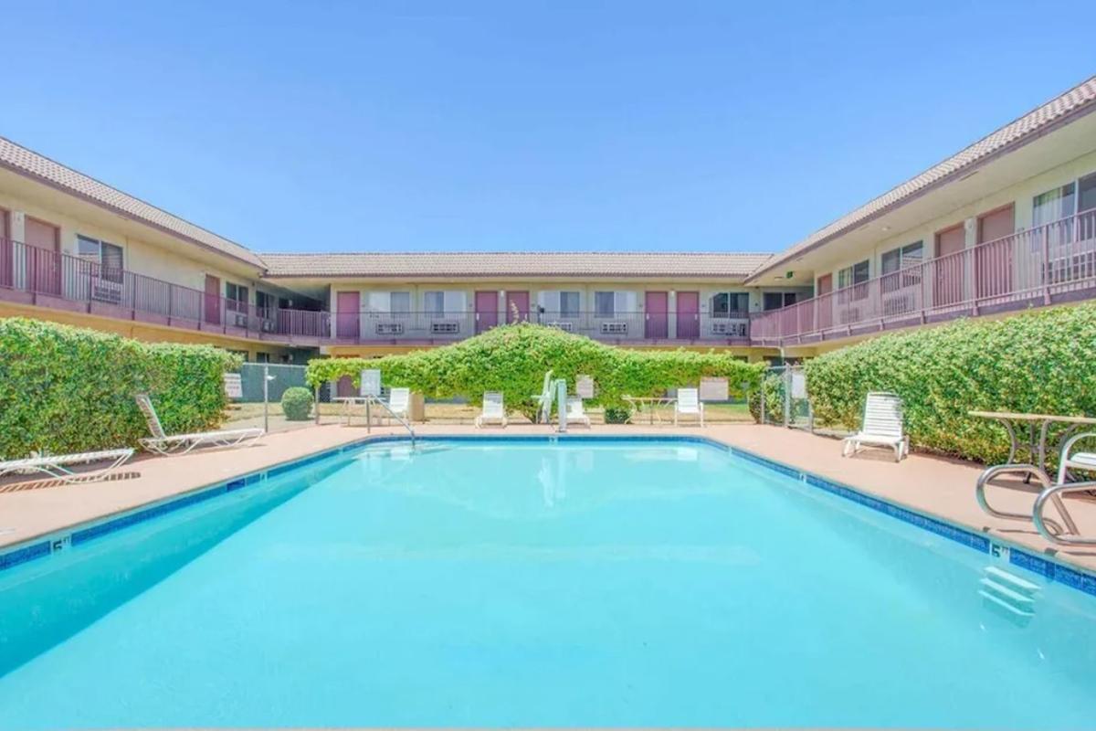 Villa Baymont By Wyndham Coalinga Esterno foto